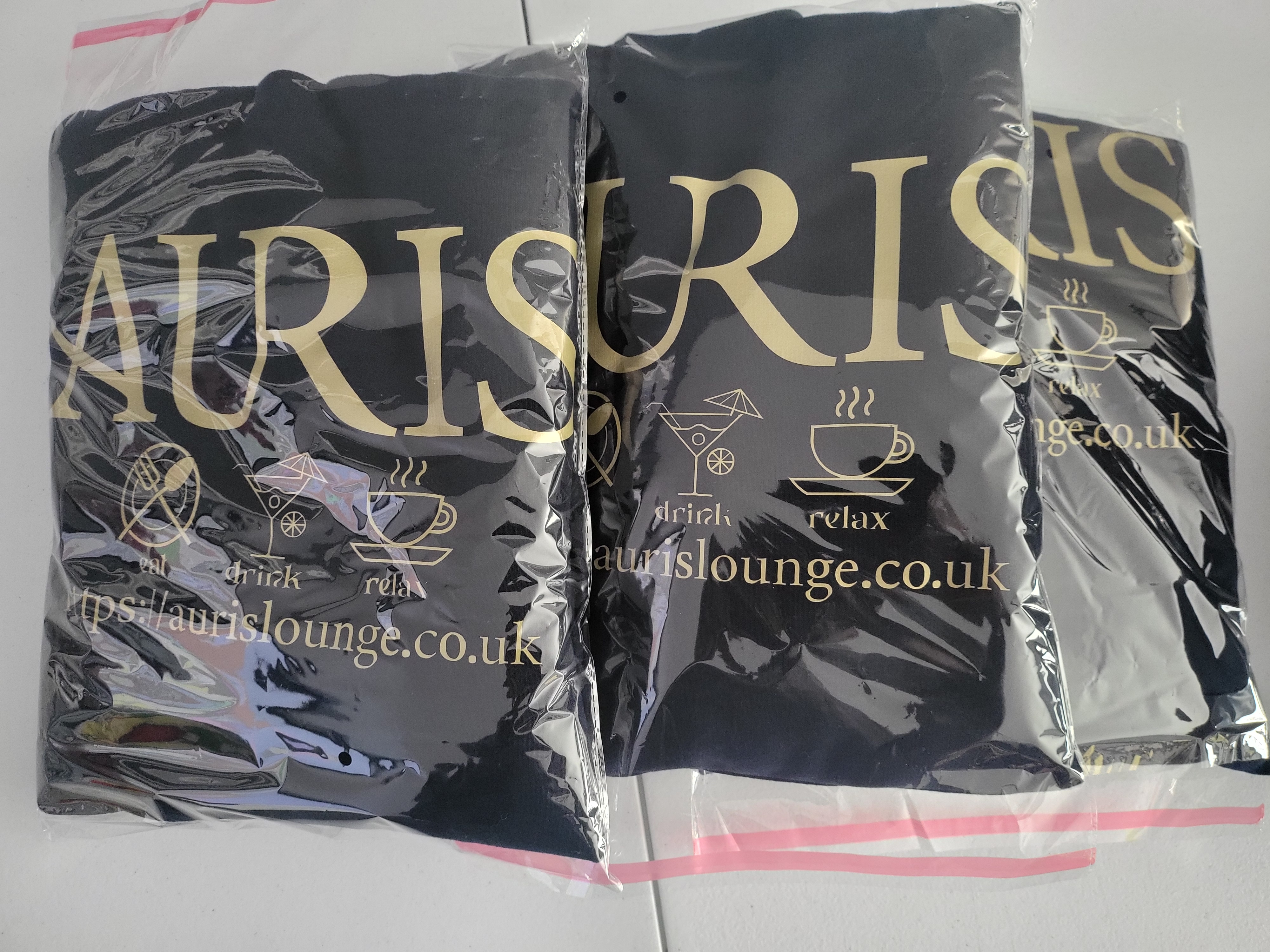 Auris restaurant - hoodies packed